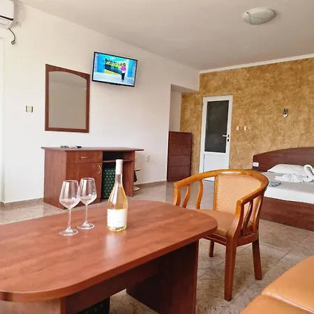Sunrise Hotel Rawda